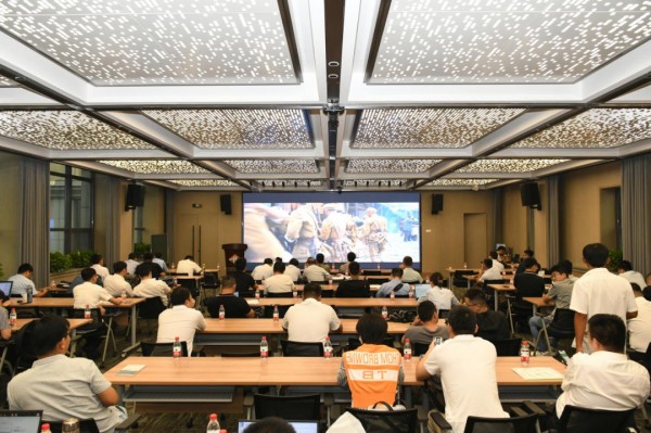 图片 2.jpg 图片 2.jpg